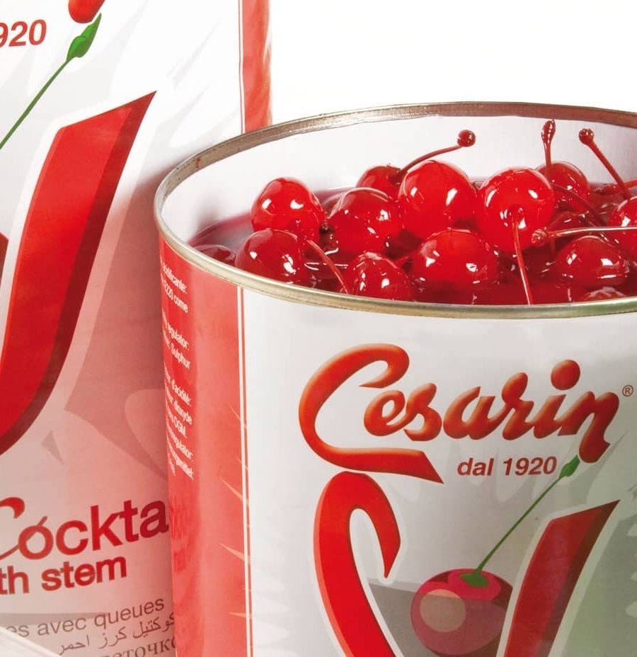 Cocktail cherry for drinks and dessert Cesarin